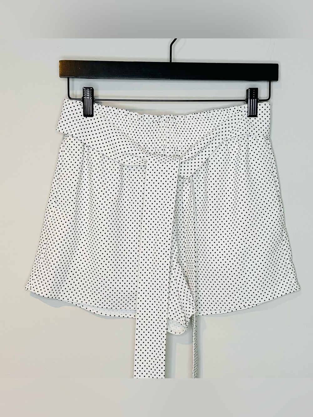 Alice + Olivia Soft White Black Mini Dot High-Waist Tie-Front Shorts NWT - Picture 14 of 15
